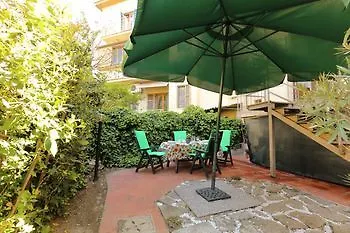 フィレンツェ 1900 アルテヴィータ B＆B Bed & Breakfast イタリア